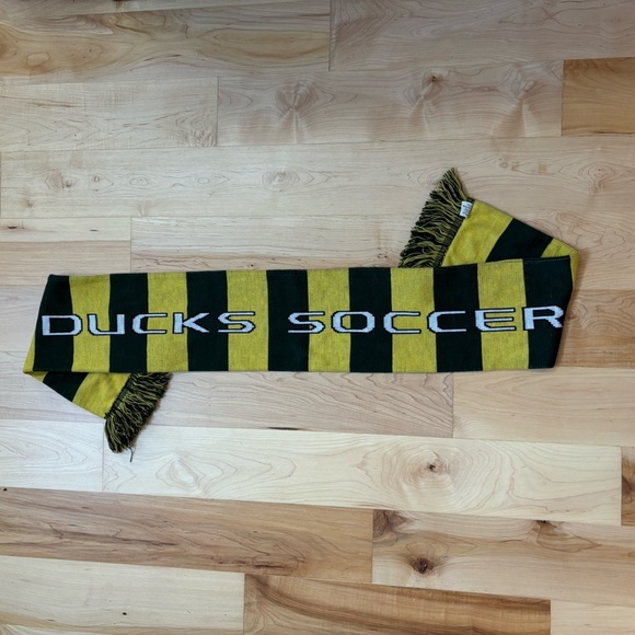 Oregon Ducks Knit Soccer Sports Scarf 60inch - Picture 4 of 9